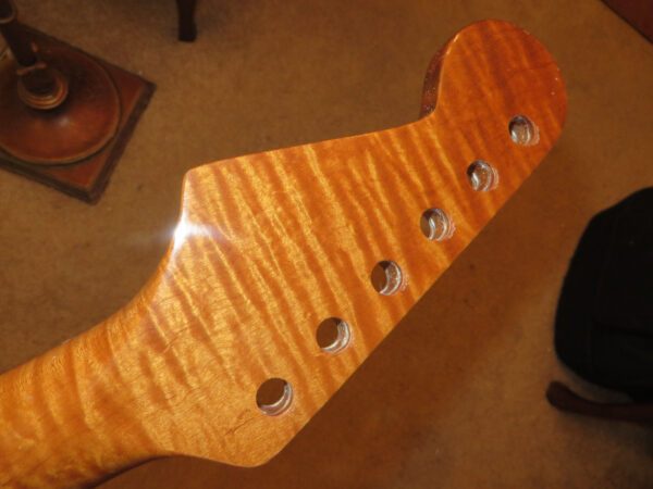 Roasted Curly Maple stratocaster Neck head